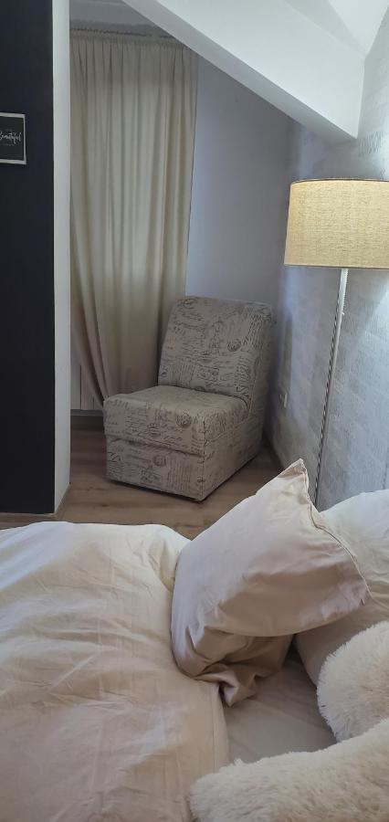 Sleep And Drive White Apartment Sarajevo Ngoại thất bức ảnh