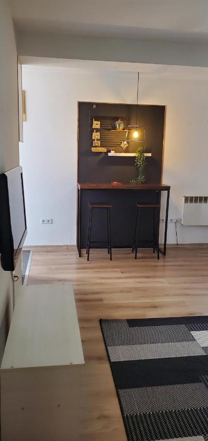 Sleep And Drive White Apartment Sarajevo Phòng bức ảnh