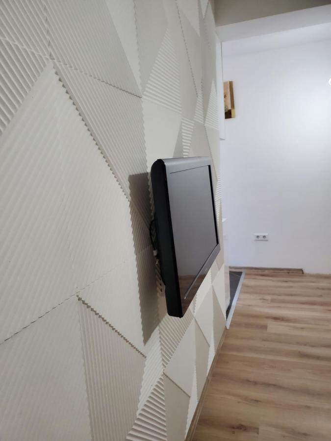 Sleep And Drive White Apartment Sarajevo Ngoại thất bức ảnh