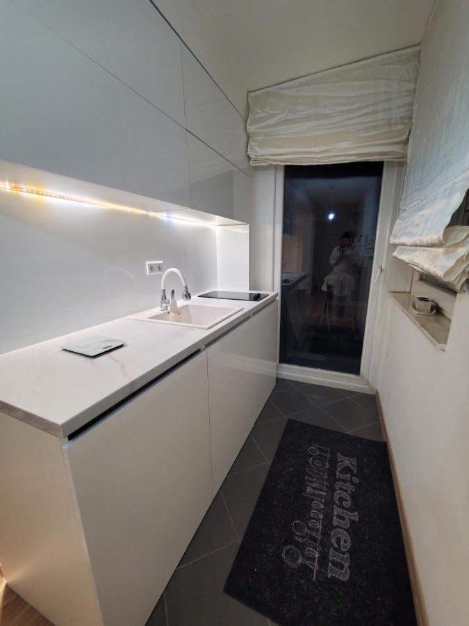 Sleep And Drive White Apartment Sarajevo Ngoại thất bức ảnh